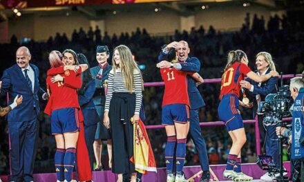 El juez cita como testigos a tres jugadoras de la Selección de fútbol para relatar el beso de Rubiales
