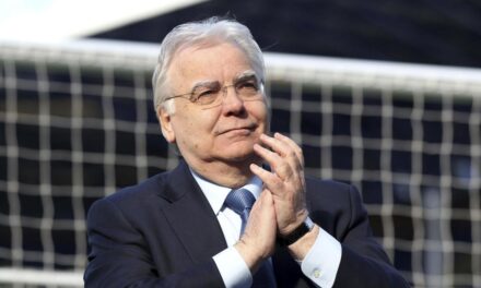 Muere el presidente del Everton, Bill Kenwright, a los 78 años