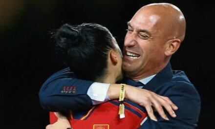 La FIFA inhabilita durante tres años a Luis Rubiales
