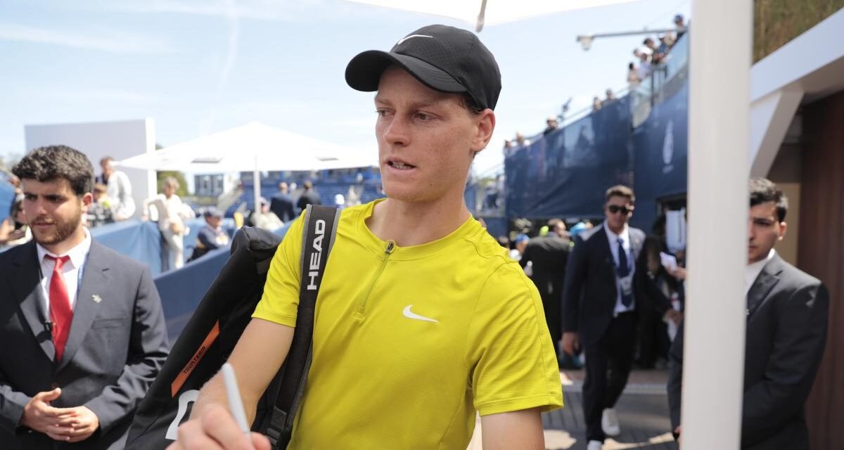 Sinner, indignado, se retira del Masters 1000 de París por agotamiento