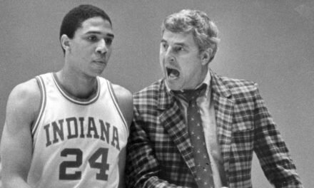 Muere Bobby Knight, el incontrolable entrenador que privó a España del oro en Los Ángeles 84