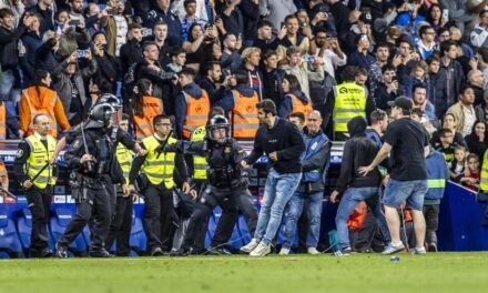 Los Mossos detienen a seis aficionados del Espanyol que impidieron la celebración del Barça