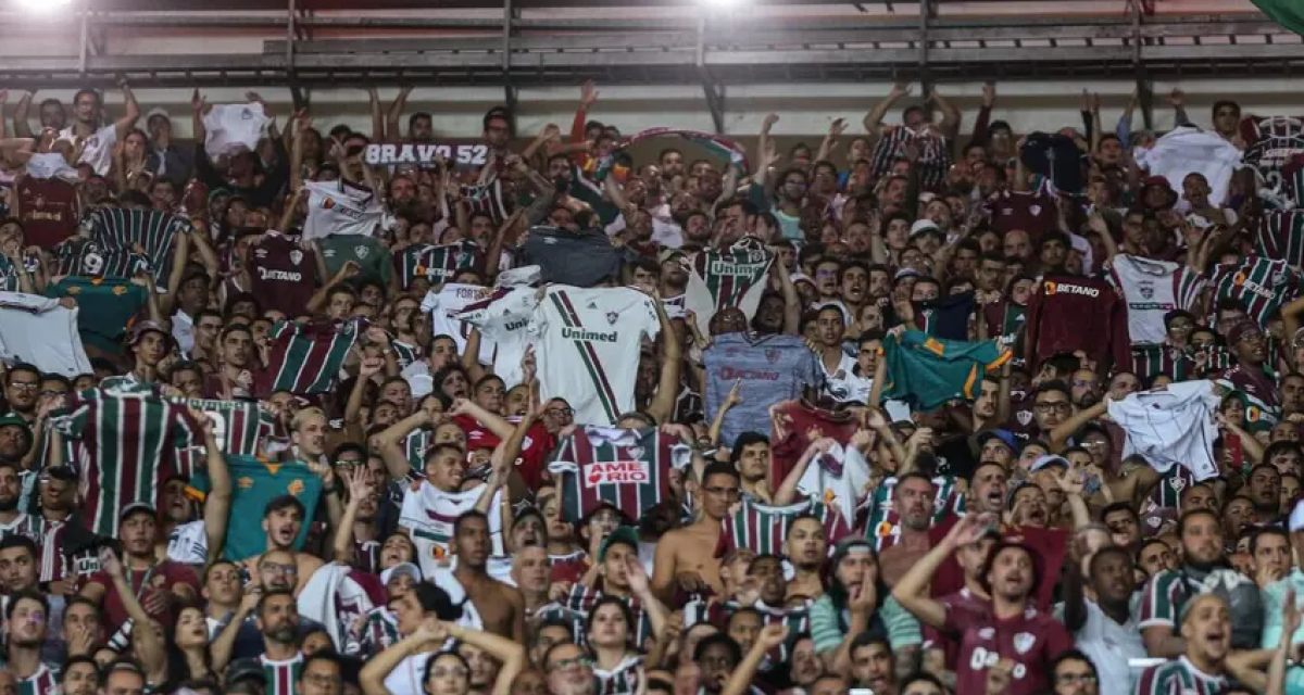 Los hinchas de Fluminense provocan una pelea con los de Boca en la previa de la final de la Libertadores