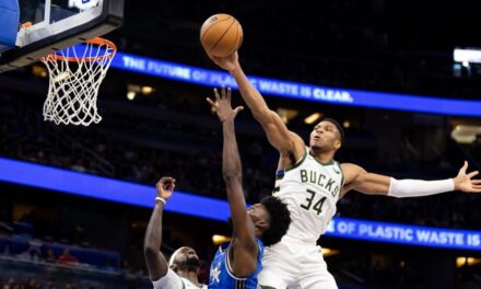 Exhibiciones en balde de Antetokounmpo y Curry en una espectacular noche en la NBA