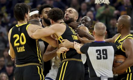 Una pelea en el arranque del Warriors – Timberwolves acaba con tres expulsados