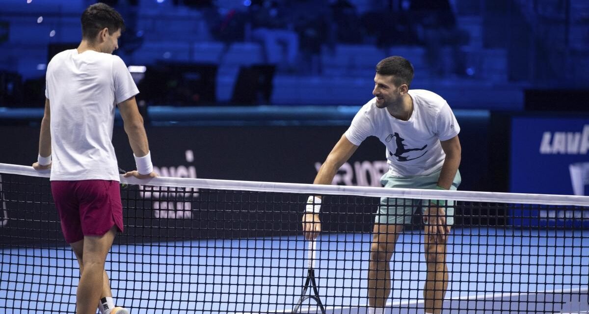Carlos Alcaraz – Djokovic: Horario y dónde ver por TV el partido de tenis exhibición de Arabia Saudí
