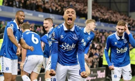 El Everton se hace fuerte tras la sanción de 10 puntos