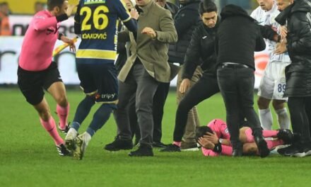 Suspendida la liga turca tras la agresión de un presidente de un club al árbitro en el campo
