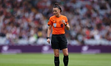 Rebecca Welch se convertirá en la primera mujer en arbitrar un partido de la Premier