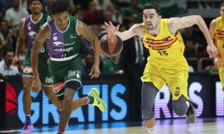 El Unicaja arrasa al Barça, que sigue con su mal diciembre