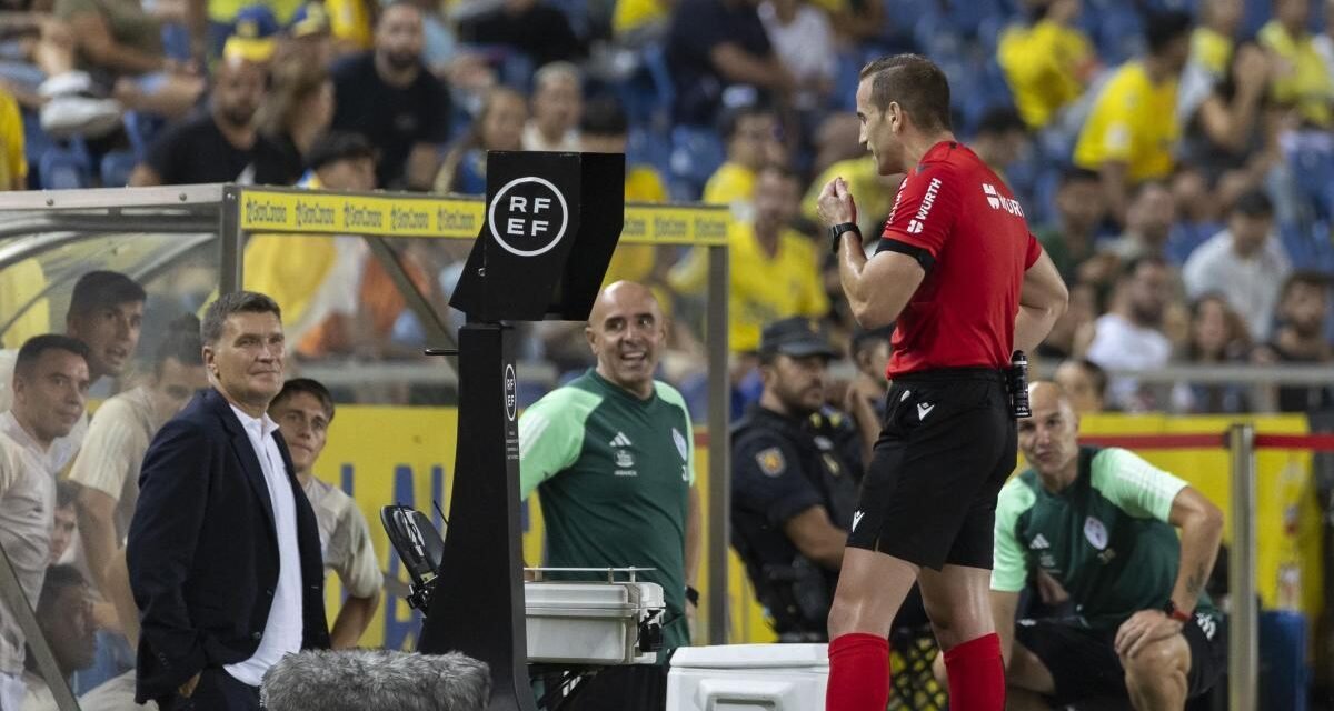 Así se escucharán las conversaciones entre árbitro y VAR en la Supercopa