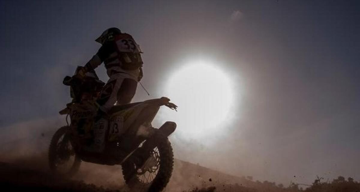 El motorista español Carles Falcón, en estado grave tras sufrir un accidente en el Dakar