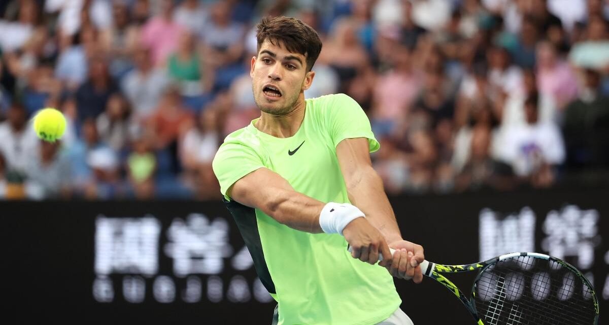 Alcaraz supera el escollo de Ruud y pone la directa para el Open de Australia