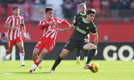 El Girona pierde empaque, pero es líder