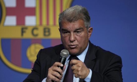 Laporta: “Acepto la fórmula que me ha ofrecido Xavi porque es una leyenda”