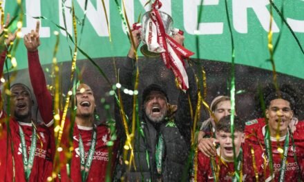 Van Dijk da la Copa de la Liga al Liverpool y regala otra tarde gloria a Klopp