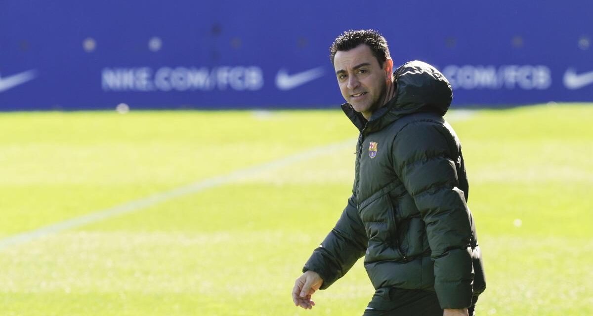 Xavi: “Hay que reinventar el centro del campo”