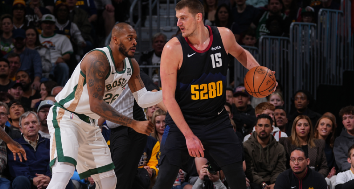 Jokic se exhibe ante los Celtics en un partido con aroma a finales de la NBA