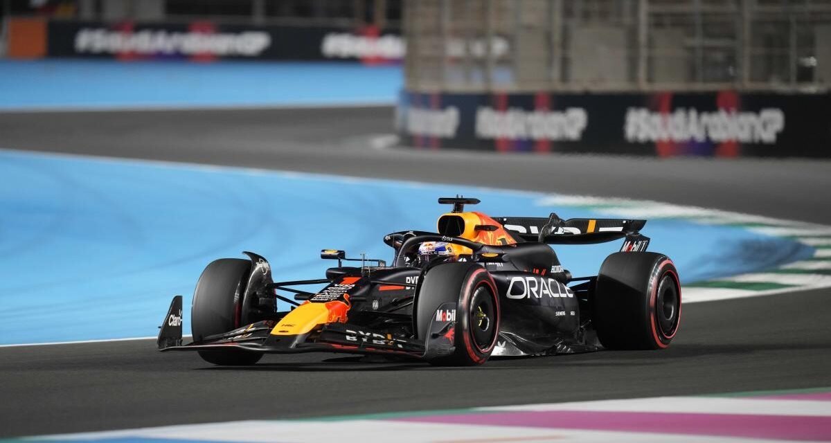 Verstappen no se deja intimidar por Alonso ni Leclerc y suma la segunda ‘pole’