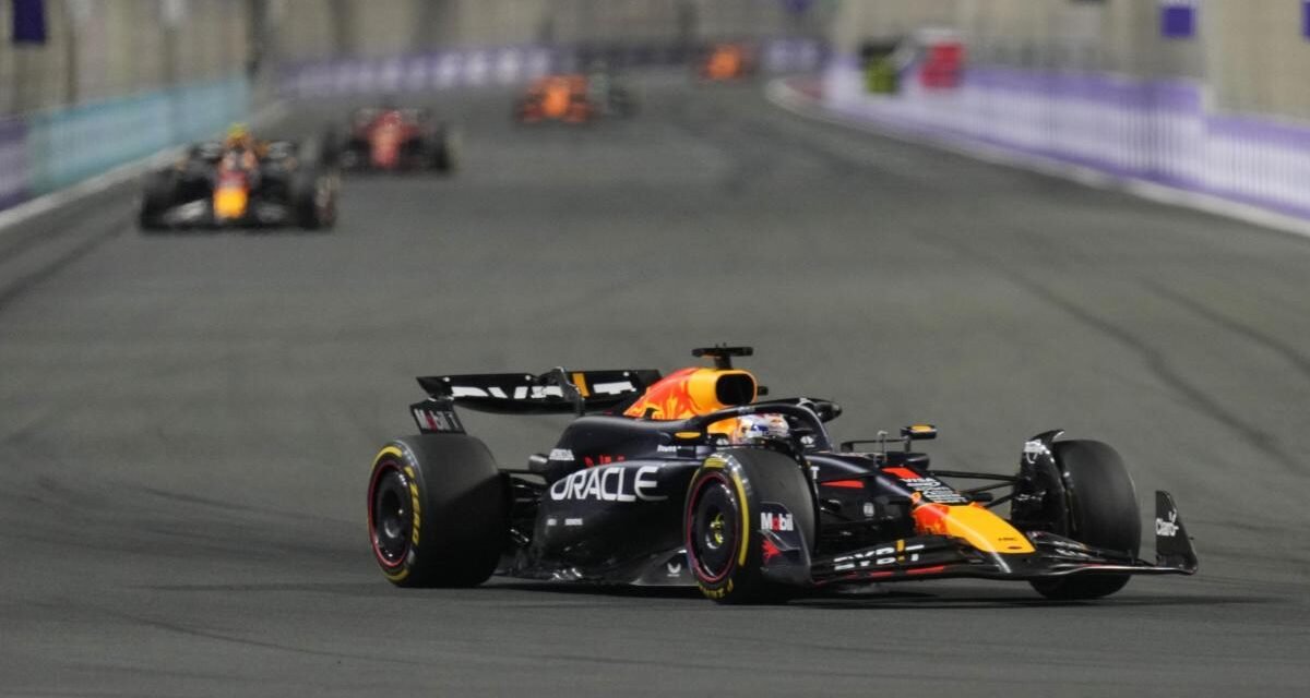 Verstappen se queda sin rivales: segunda victoria pasando el rodillo