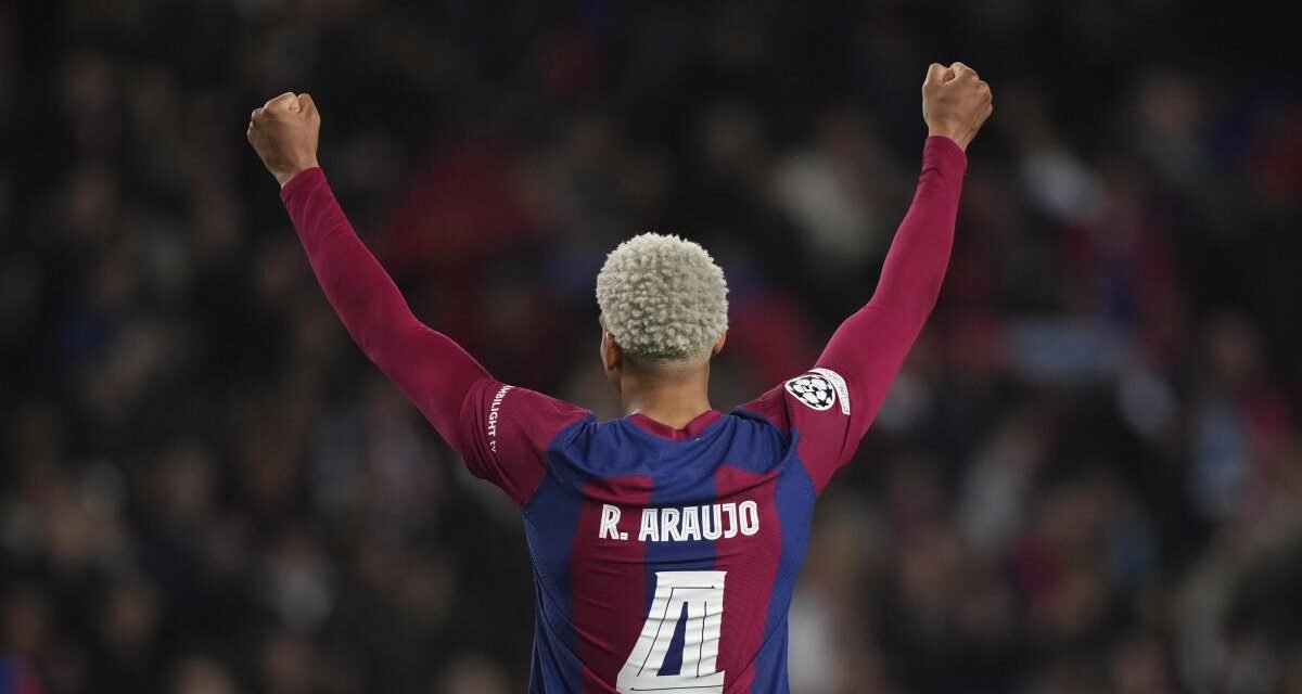 El Barça, pendiente de Araújo