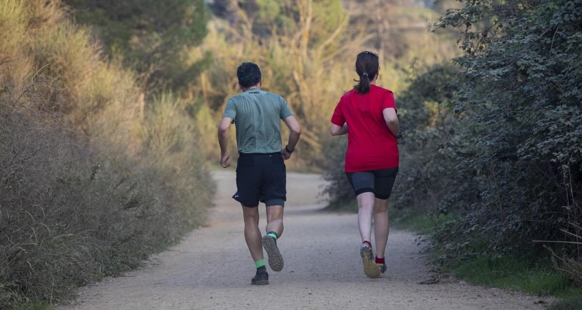 Las carreras de montaña en Catalunya tendrán árbitros para reducir su impacto ambiental