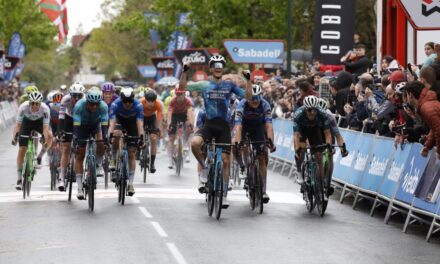 Roglic y Vingegaard no corren riesgos en la Itzulia en un final lluvioso y peligroso