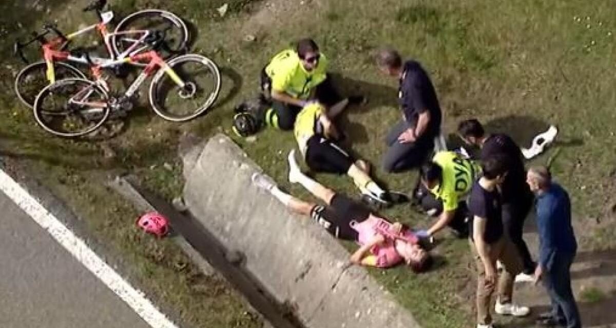 Durísimo accidente de Vingegaard, Roglic y Evenepoel