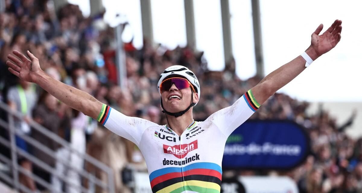 Van der Poel es un monumento: exhibición y triunfo en la París-Roubaix