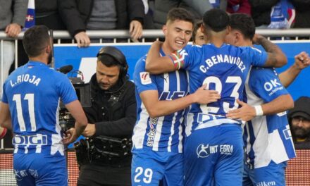 El Alavés saca petróleo de la resaca europea del Atlético