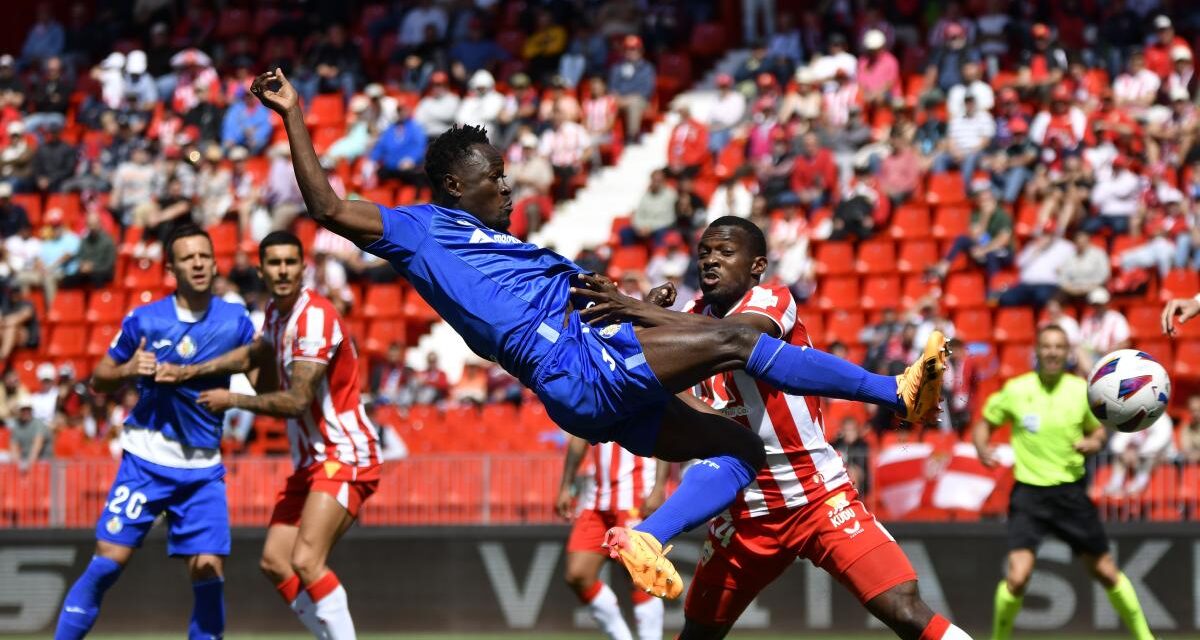 El Almería consuma su cuarto descenso a Segunda División