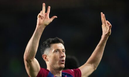 Lewandowski: “Tengo clarísimo que seguiré, quiero ganar más títulos con el Barça”