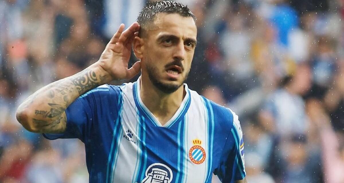 Un exjugador del Espanyol acusa a Joselu de haber chantajeado al club
