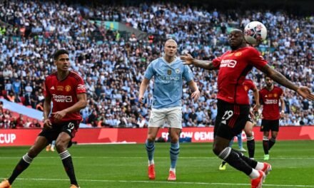 El United renace a costa del Manchester City