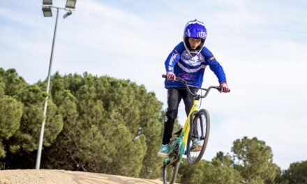 Mia Ayats, campeona de Europa de BMX con 11 años