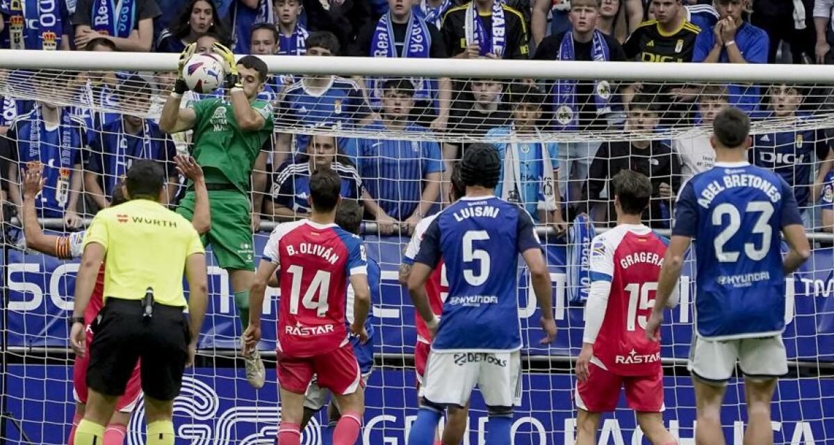 El Espanyol cae en Oviedo y solo le queda la bala de Cornellà para lograr el ascenso
