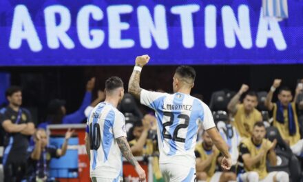 Argentina doblega a Canadá en el partido inaugural de la Copa América