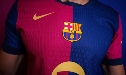 ¿Por qué no se puede comprar aún la camiseta que vestirán los jugadores del Barça?