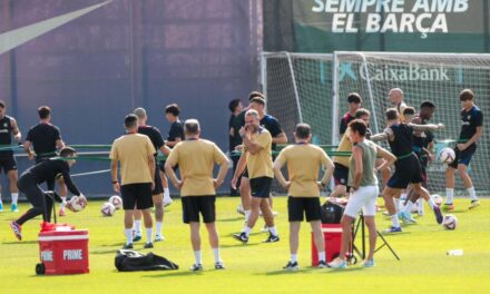 El método de Hansi Flick: preparación física, inglés y dobles sesiones de entrenamiento