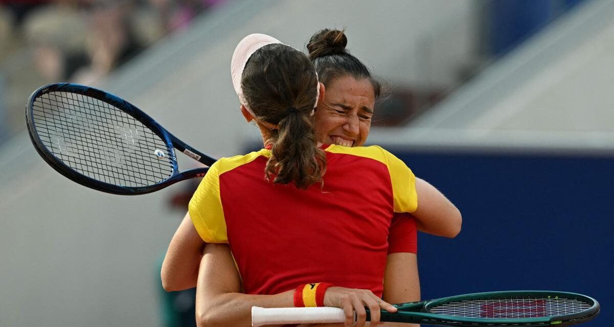 Sorribes y Bucsa tumban a las hermanas Kichenok y se asoman a las medallas