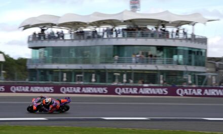 Bastianini evita el liderato de Martín en la Sprint de Silverstone; Márquez y Bagnaia, al suelo