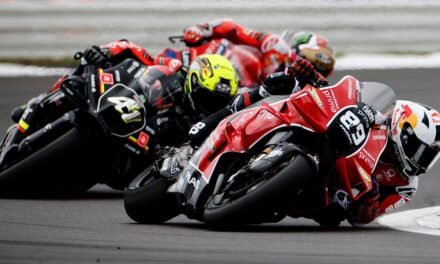 Martín recupera el liderato del Mundial pese a ceder la victoria en Silverstone
