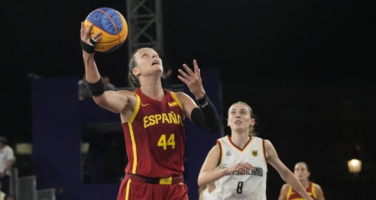 España consigue la plata más urbana en el baloncesto 3×3