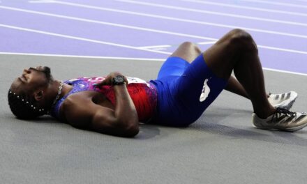 “Tengo la Covid y renuncio a los relevos”, anuncia Noah Lyles