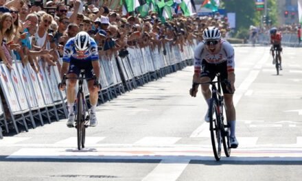 Marc Hirschi vence en el esprint para llevarse la Clásica de San Sebastián