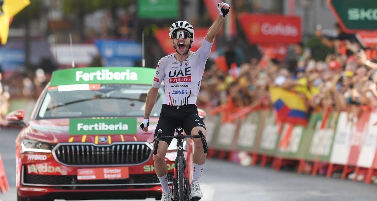 Adam Yates y Carapaz se invitan a la general a lo grande en Granada