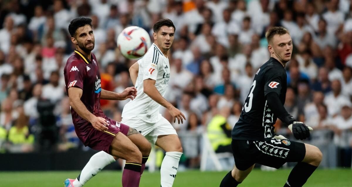 El Madrid sestea y acaba goleando al Valladolid