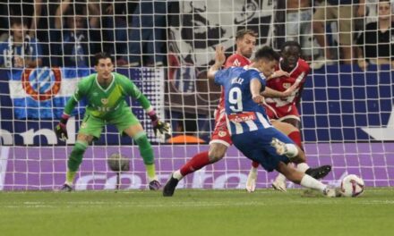 Véliz da el primer triunfo de la temporada al Espanyol con un gol en el minuto 96