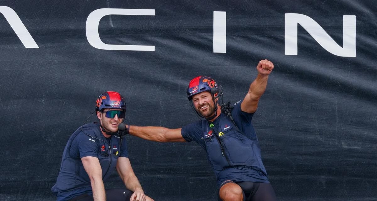 El Alinghi Red Bull Racing se ha hecho un hueco en las semifinales de la Copa del América