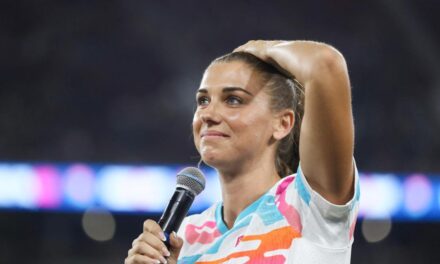 Alex Morgan pone fin a una brillante carrera